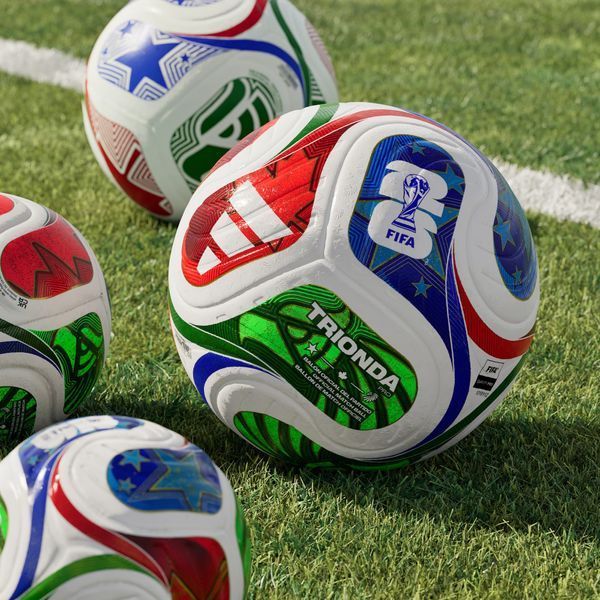 Футбольний м'яч adidas FIFA WORLD CUP 26&trade; TRIONDA PRO 'White / Solar Blue / Hi-Res Red / Flash Lime'| JD8021 JD8021 фото
