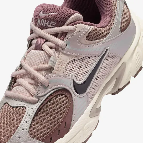 Підліткові кросівки Nike V5 RNR | HQ6411-201 фото