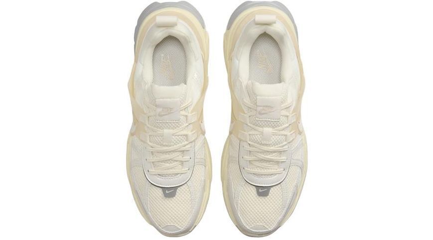 Жіночі кросівки Nike V2K Run 'Pale Ivory'| HQ1512-110 HQ1512-110 фото