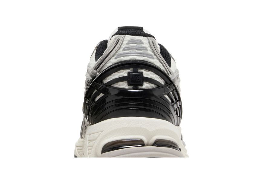 Чоловічі кросівки New Balance 1906R 'Silver Metallic Black'| M1906RER M1906RER фото