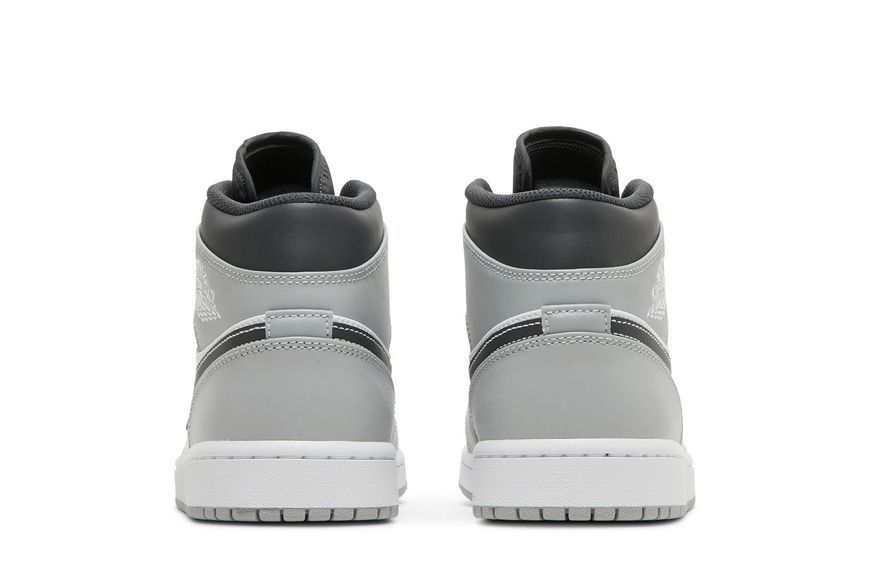 Жіночі кросівки Air Jordan 1 Mid 'Light Smoke Grey'| 554724-078 554724-078 фото
