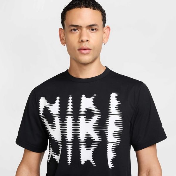 Чоловіча футболка Nike Hyverse Dri-FIT UV Short-Sleeve Fitness Top | HJ3074-010 HJ3074-010 фото