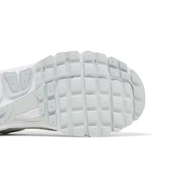 Жіночі кросівки Nike Air Zoom Vomero 5 'Chrome Toe'| HF7723-100 фото