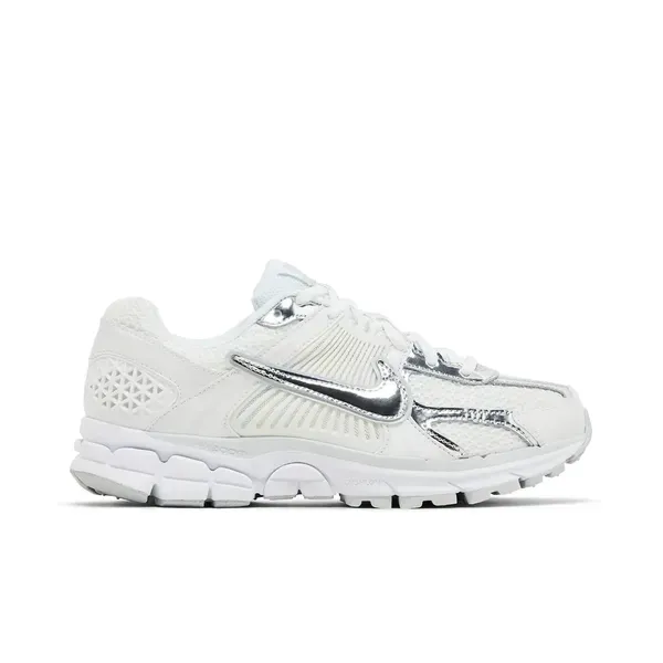 Жіночі кросівки Nike Air Zoom Vomero 5 'Chrome Toe'| HF7723-100 фото