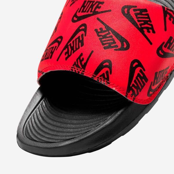 Капці Nike Victori One Slide 'Repeat Logo - Black University Red'| CN9678-601 CN9678-601 фото