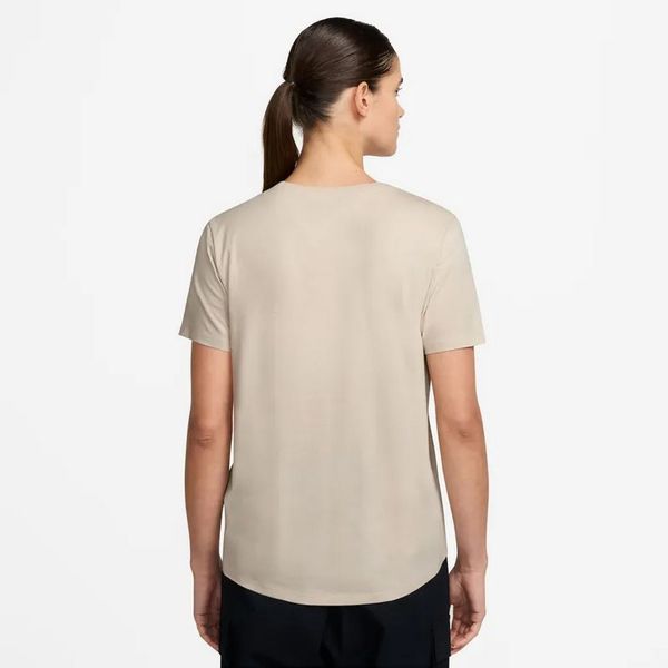 Жіноча футболка Nike Sportswear Club | IB2447-104 IB2447-104 фото