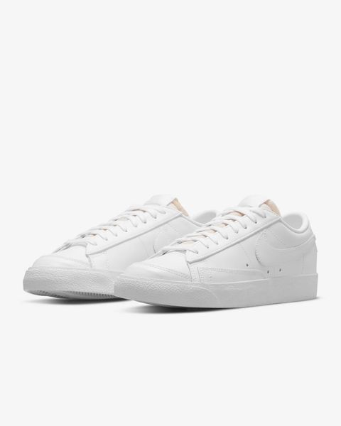 Жіночі кросівки Nike Blazer Low '77 'Triple White'| DC4769-101 DC4769-101 фото