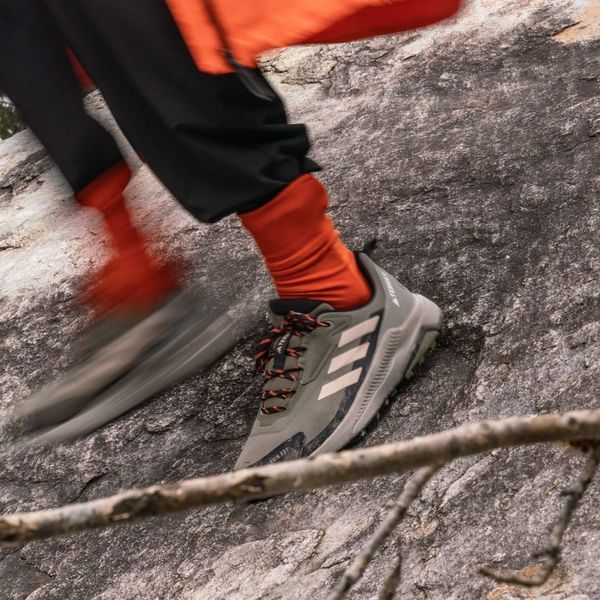 Чоловічі кросівки adidas TERREX ANYLANDER RAIN.RDY 'Olive Strata / Wonder Beige / Core Black'| ID0900 ID0900 фото