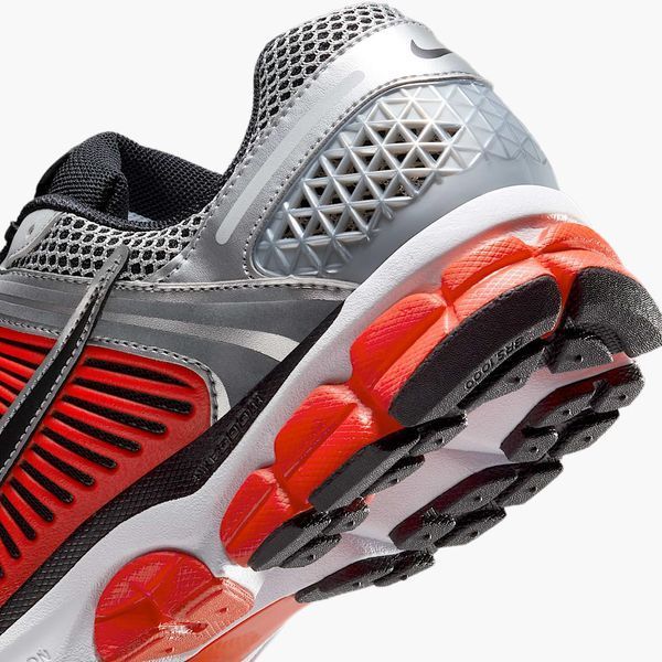 Кросівки Nike Air Zoom Vomero 5 'Bright Crimson Metallic Silver'| FJ4151-005 FJ4151-005 фото