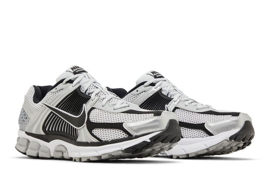 Чоловічі кросівки Nike Air Zoom Vomero 5 'Metallic Silver Black'| FJ4151-004 FJ4151-004 фото