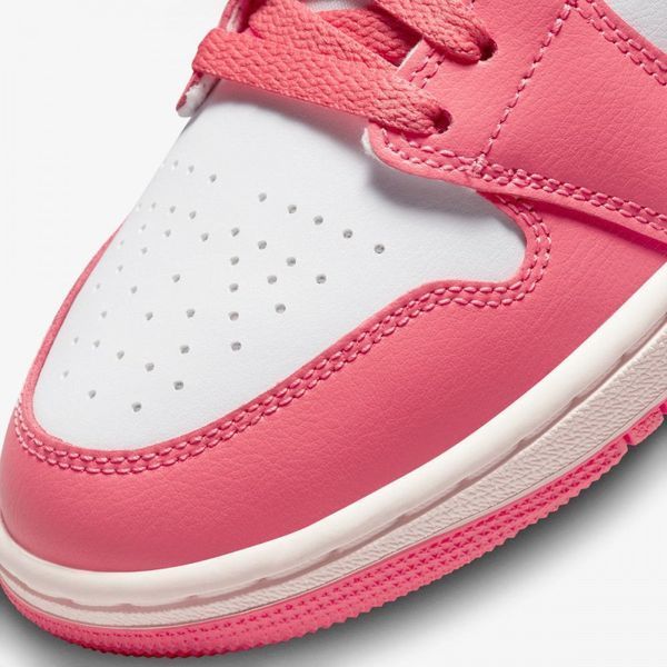 Жіночі кросівки Air Jordan 1 Mid 'Strawberries And Cream'| BQ6472-186 BQ6472-186 фото