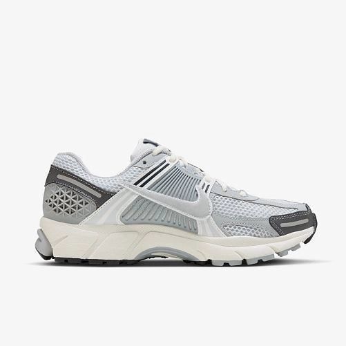 Жіночі кросівки Nike Zoom Vomero 5 'Wolf Grey Cool Grey'| FD9919-001 FD9919-001 фото