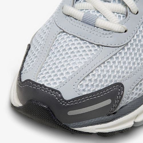 Жіночі кросівки Nike Zoom Vomero 5 'Wolf Grey Cool Grey'| FD9919-001 FD9919-001 фото