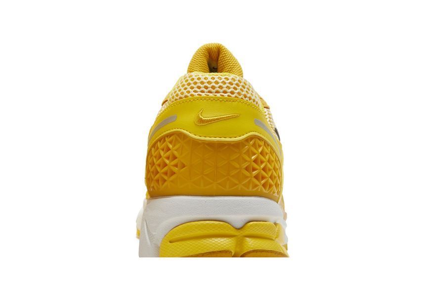 Чоловічі кросівки Nike ZOOM VOMERO 5 PRM 'Yellow Ochre'| FJ4453-765 FJ4453-765 фото