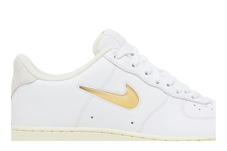 Кросівки Nike Air Force 1 '07 LX 'Pale Vanilla'| DC8894-100 DC8894-100 фото