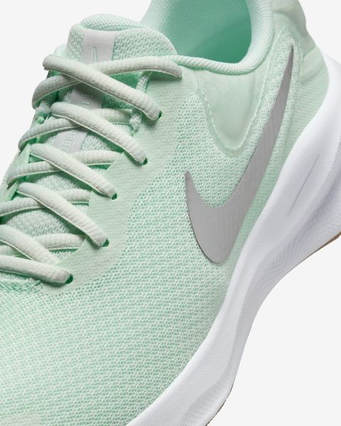 Жіночі кросівки Nike Revolution 7 'Barely Green Metallic Silver'| FB2208-303 FB2208-303 фото