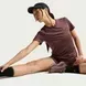 Жіноча футболка Nike Swift | HM9698-502 фото 7