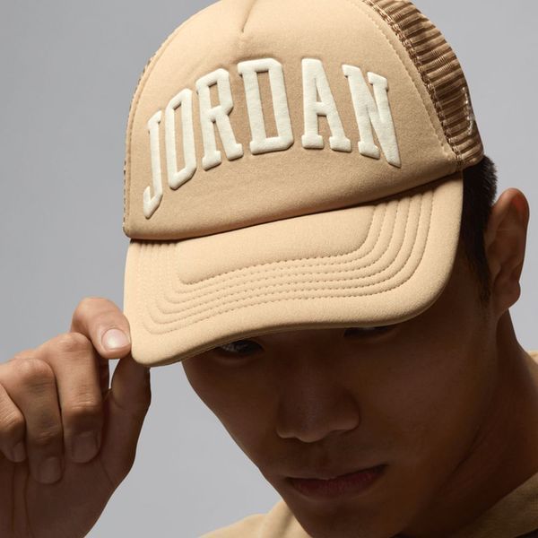 Підліткова бейсболка Jordan Foam Trucker Hat | 9A0940-J34 фото