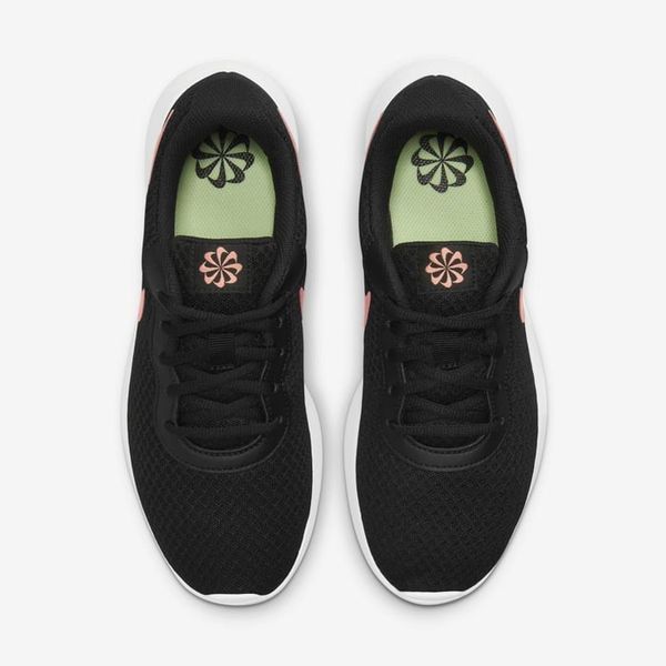 Жіночі кросівки Nike Wmns Tanjun 'Black Metallic Red Bronze'| DJ6257-001 DJ6257-001 фото