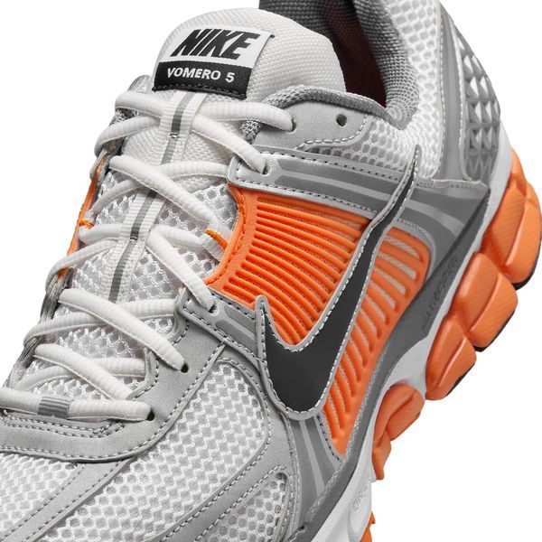 Чоловічі кросівки Nike Air Zoom Vomero 5 'Platinum Tint Safety Orange'| FJ4151-002 FJ4151-002 фото