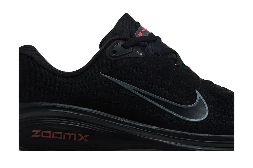 Кросівки Nike Vomero Plus 'Bred'| HV8150-007 фото