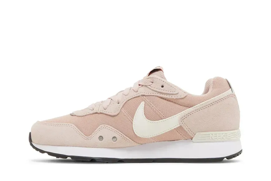 Жіночі кросівки Nike Venture Runner 'Pink Oxford'| CK2948-601 фото