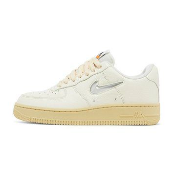 Жіночі кросівки Nike Air Force 1 '07 LX 'Coconut Milk'| DO9456-100 DO9456-100 фото