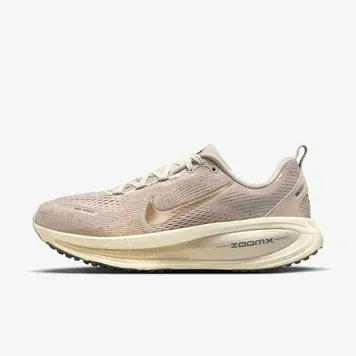 Жіночі кросівки Nike Vomero 18 SE | IF4463-200 фото
