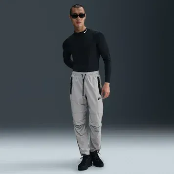 Чоловічі штани Nike Tech Woven Open-Hem | IB6663-012 фото