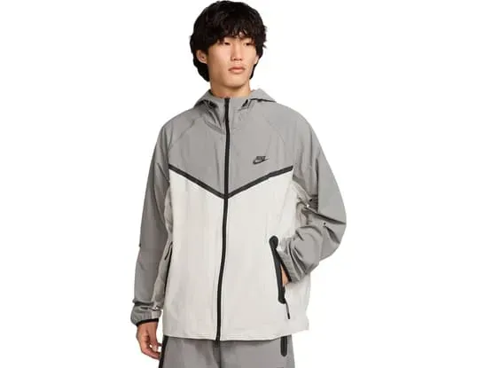 Чоловічий спортивний костюм Nike Tech Woven | HM7151-014_HM7158-014 фото