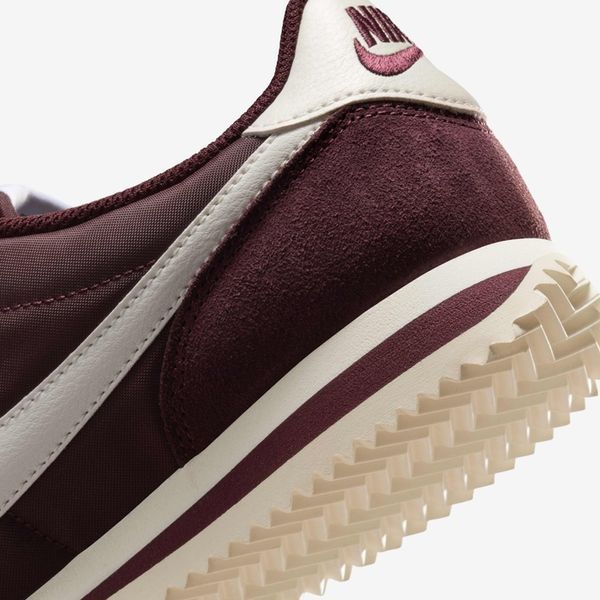 Жіночі кеди Nike Wmns Cortez Textile Shoes 'Burgundy Crush/Sail' | DZ2795-605 DZ2795-605 фото