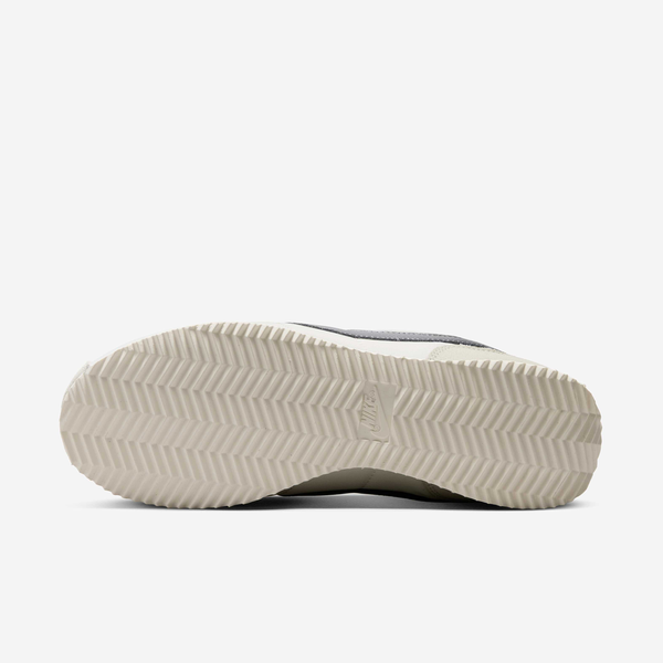 Жіночі кросівки Nike Cortez | IU7556-030 IU7556-030 фото