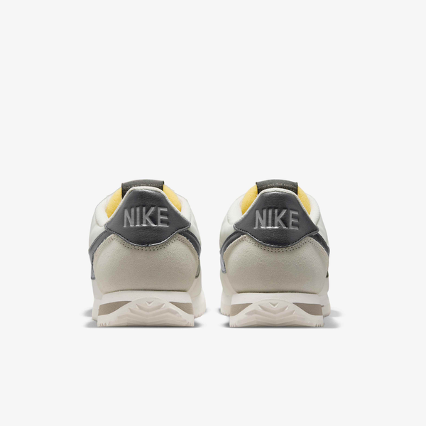 Жіночі кросівки Nike Cortez | IU7556-030 IU7556-030 фото