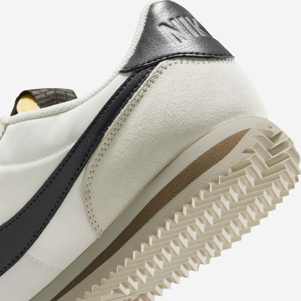 Жіночі кросівки Nike Cortez | IU7556-030 IU7556-030 фото