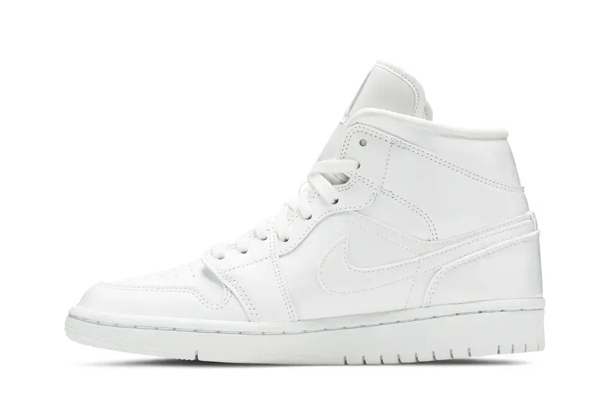 Жіночі кросівки Air Jordan 1 Mid 'Triple White'| BQ6472-111 фото