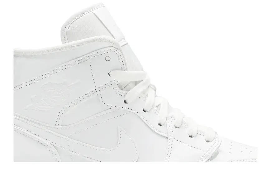 Жіночі кросівки Air Jordan 1 Mid 'Triple White'| BQ6472-111 фото