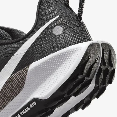 Чоловічі кросівки Nike Pegasus Trail 5 'Black White'| DV3864-001 DV3864-001 фото