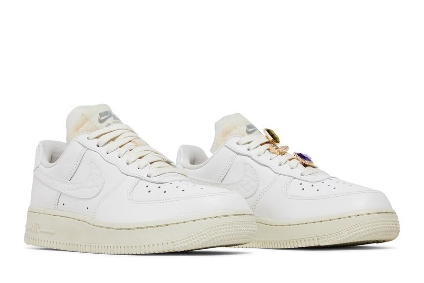 Жіночі кросівки Nike Air Force 1 Low Premium 'Jewels'| DN5463-100 DN5463-100 фото